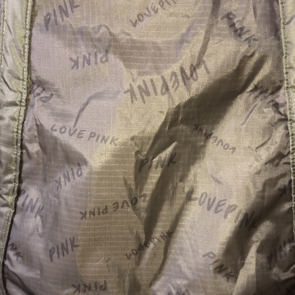 Pink Victoria’s Secret Olive green weekend tote bag and pouch large workout bag - Picture 8 of 16